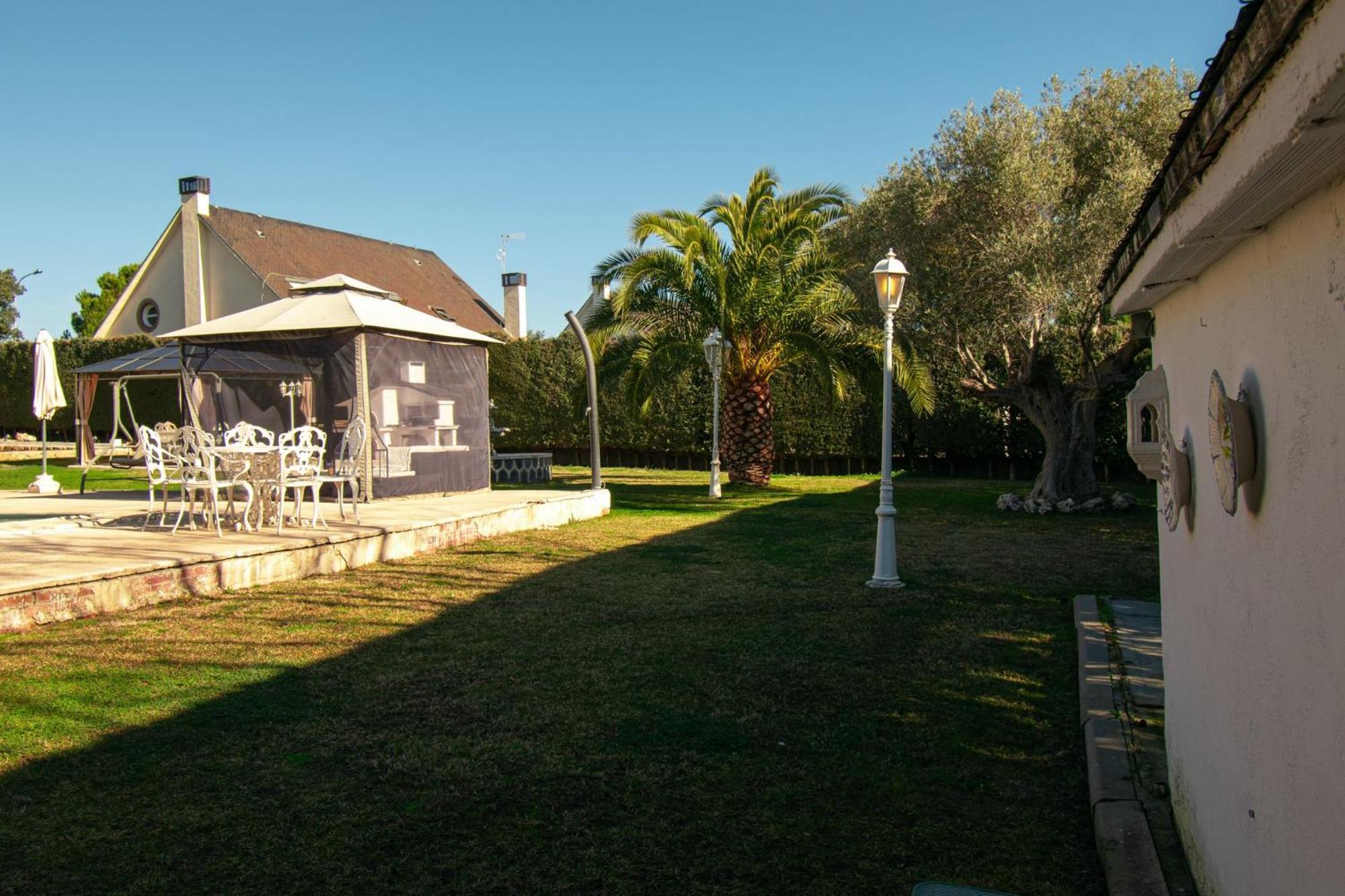 Villa Quiroga Villaviciosa de Odón Exteriér fotografie