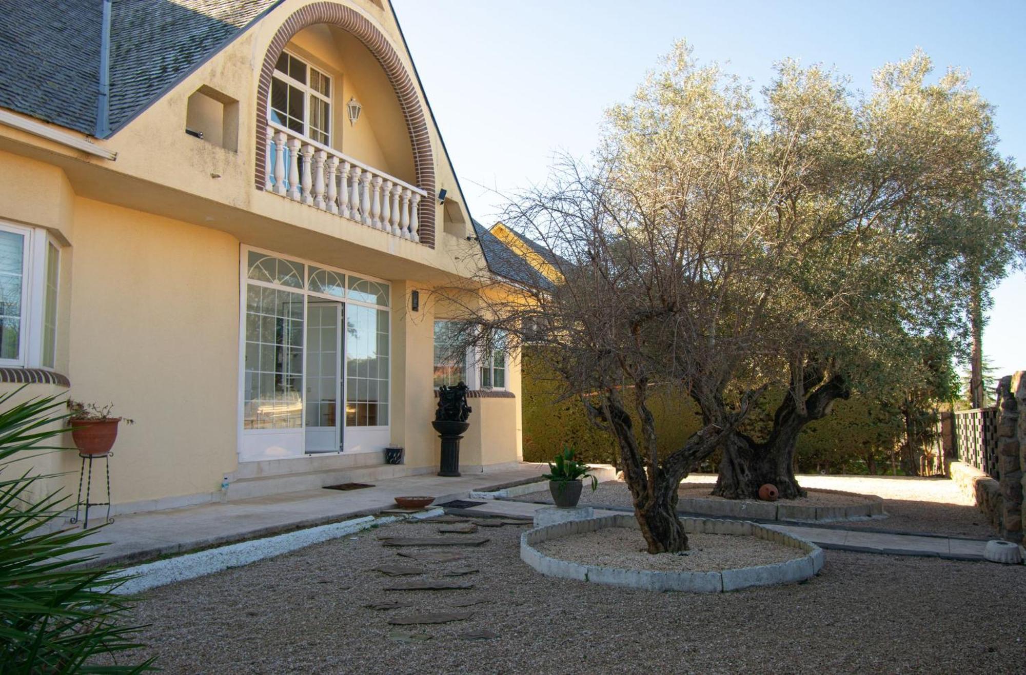 Villa Quiroga Villaviciosa de Odón Exteriér fotografie